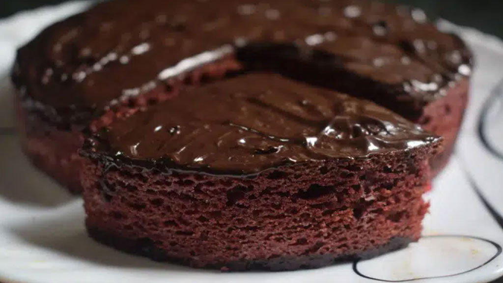 Bolo de café com chocolate