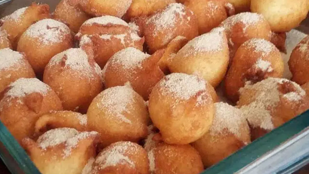 Bolinho de chuva com banana