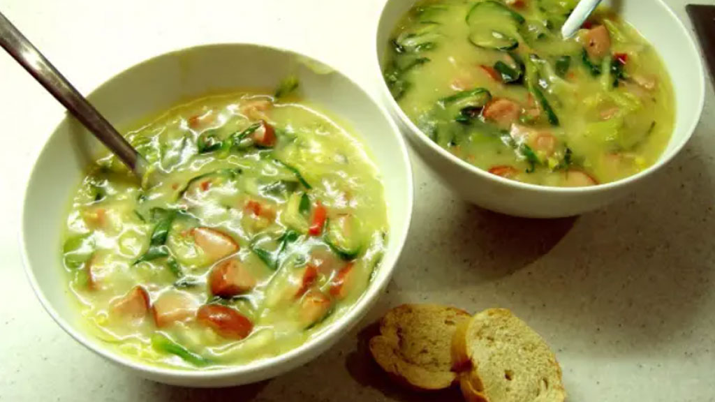 Caldo verde com bacon