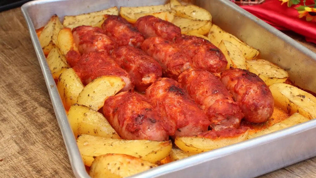 Linguiça com maionese e batata