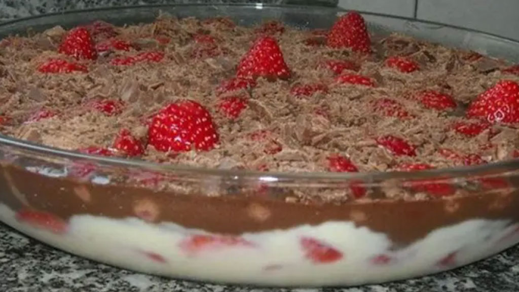 Surpresa de morango com chocolate