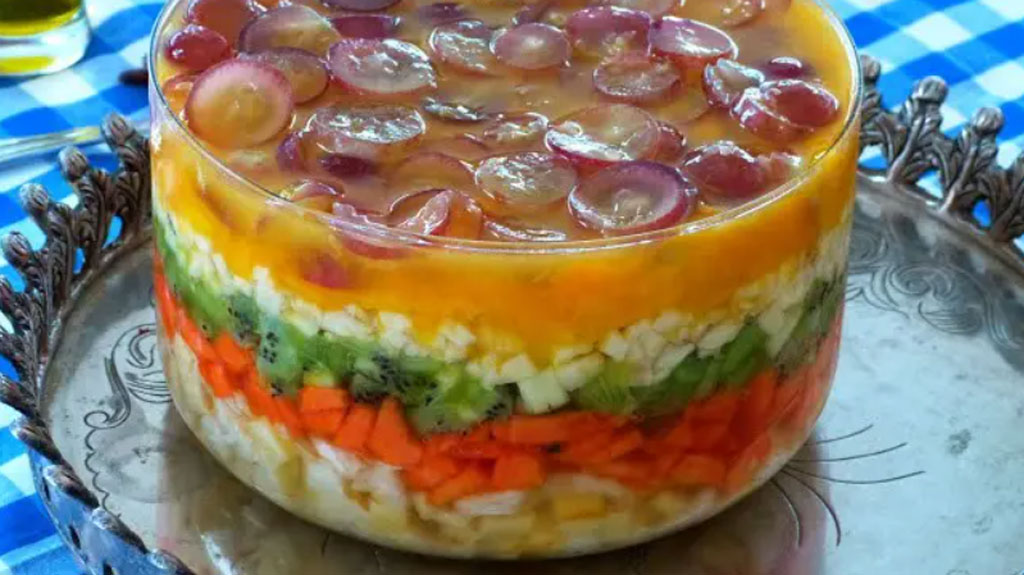 Salada de frutas em camada