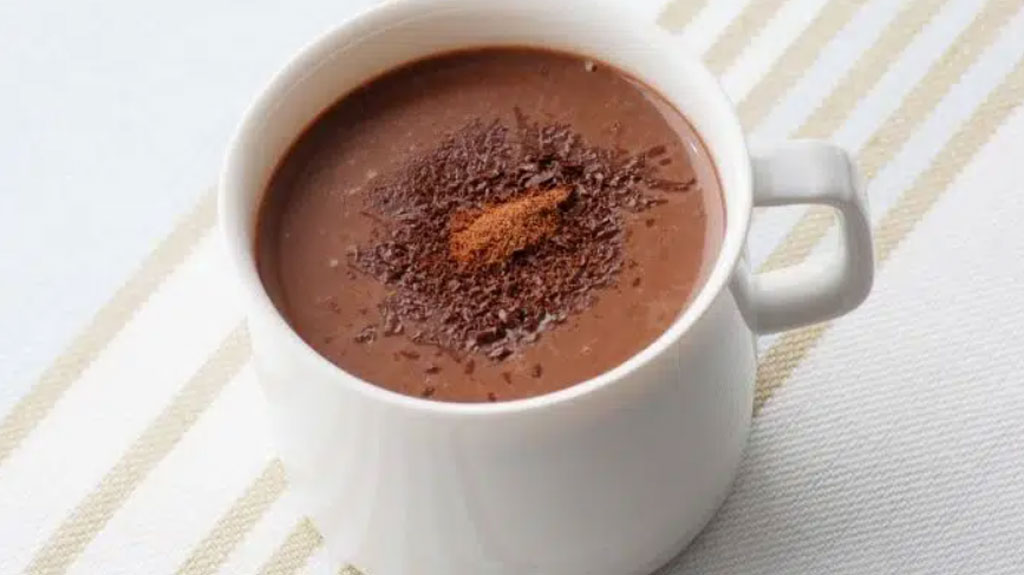 Chocolate quente de 3 ingredientes