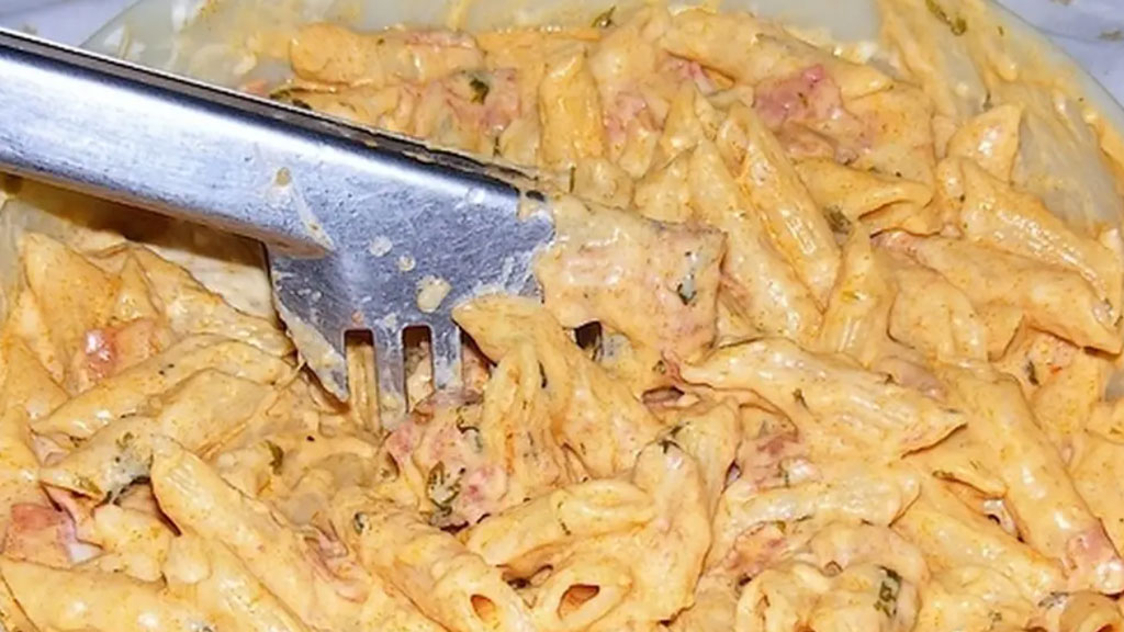 Macarrão com creme de leite