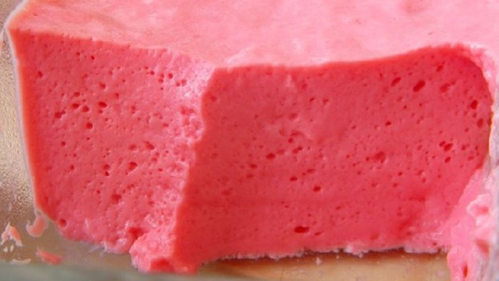 Mousse de gelatina de morango