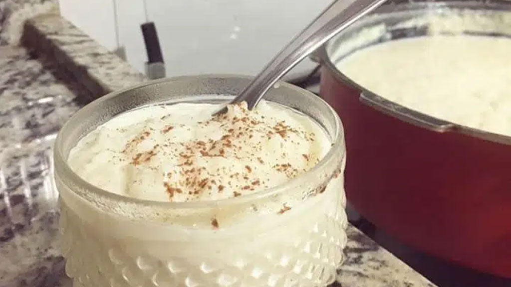 Arroz doce com canela