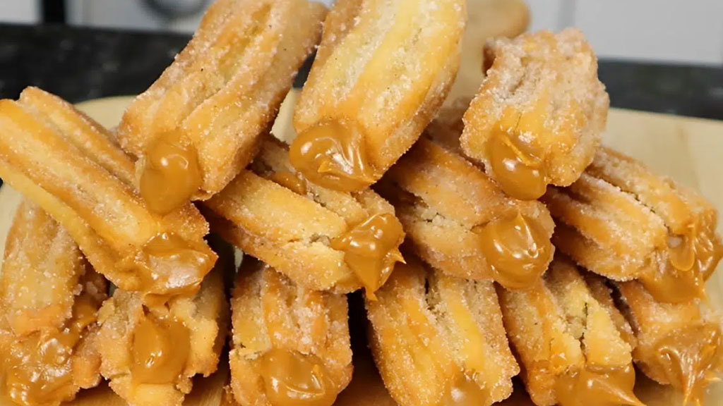 Massa simples de churros