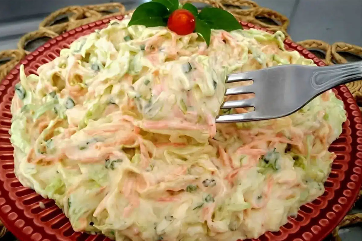 Salada de repolho com creme