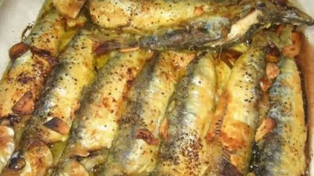 Sardinha saborosa de assadeira