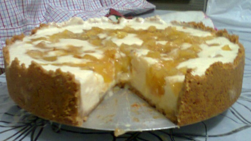 Torta de creme com abacaxi