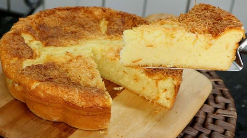 Bolo de cocada cremosa