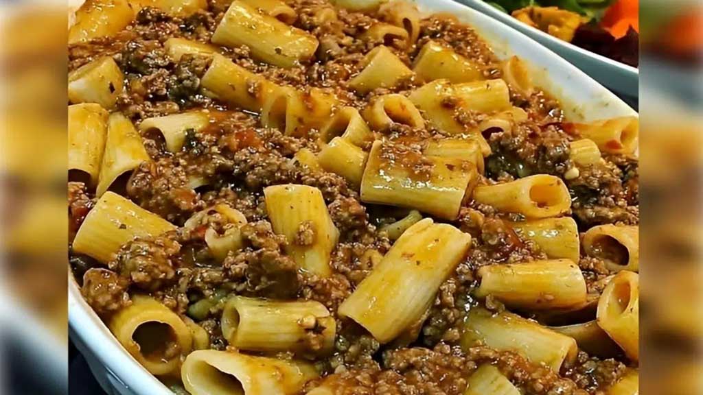 Macarronada simples com carne moída