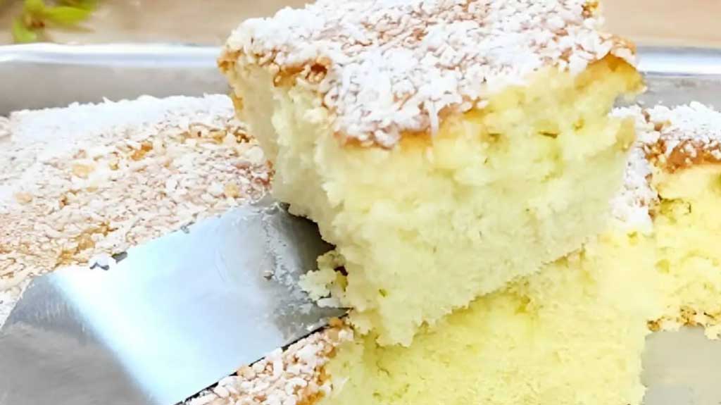 Bolo de coco com maisena