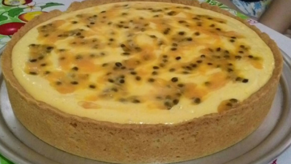 Torta irresistível de maracujá