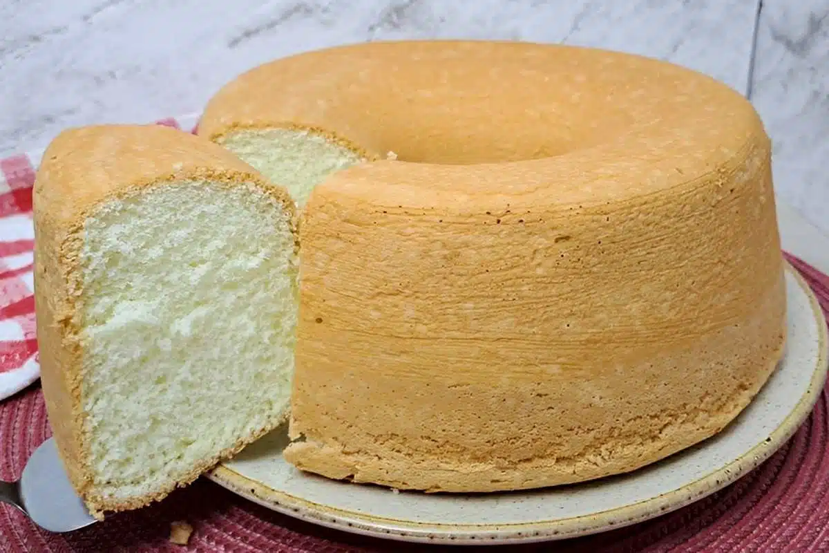 Bolo de maisena com 3 ingredientes