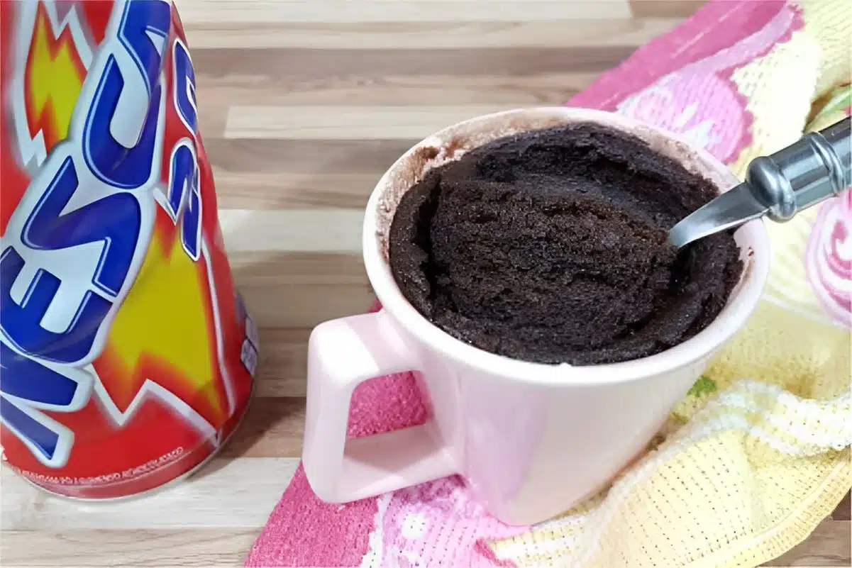 Brownie de nescau na caneca