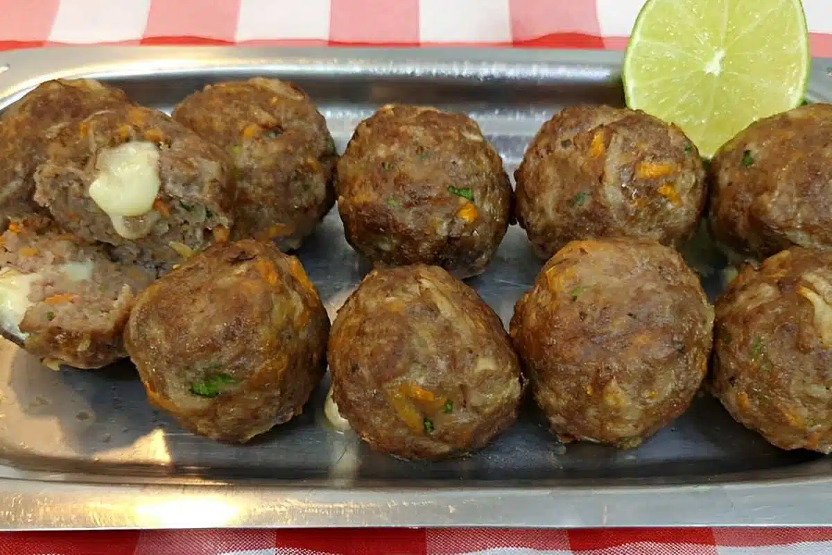 Bolinho de carne assado na airfryer