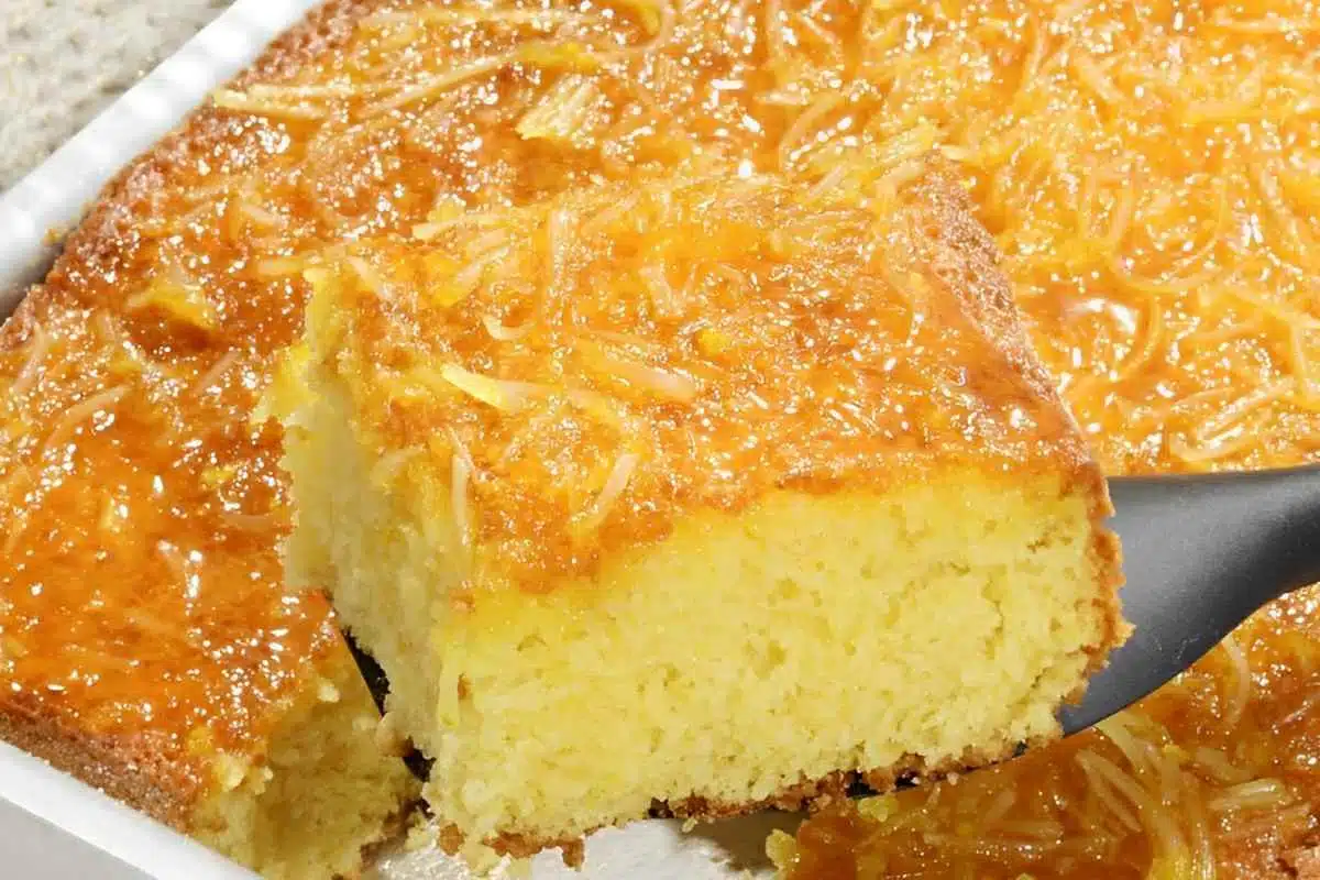 Bolo de laranja com geleia