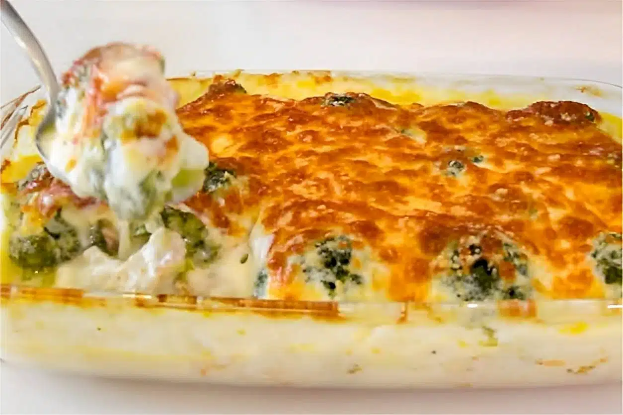 Brócolis gratinado no forno