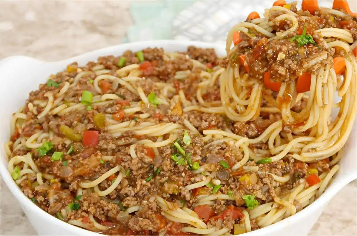 Macarronada com carne moída