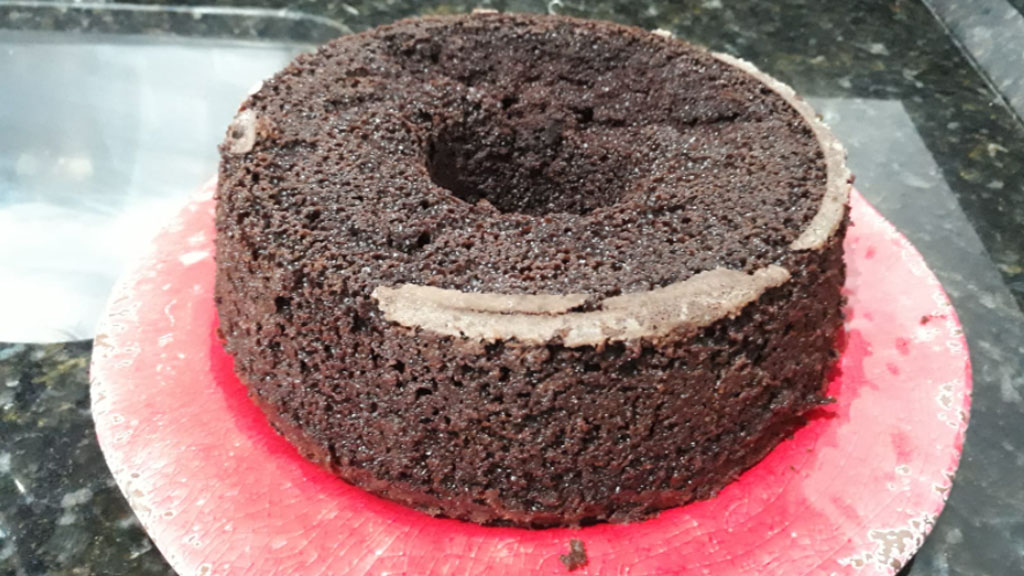 Bolo de chocolate com água