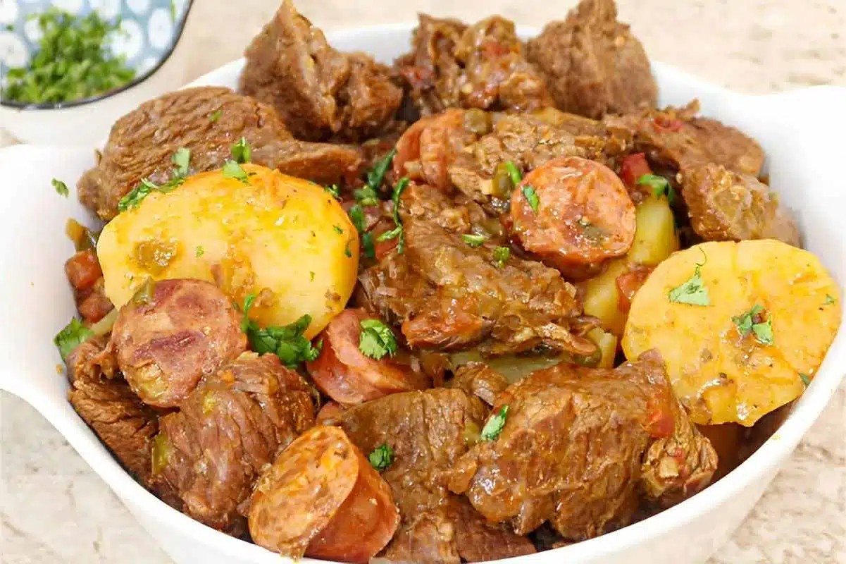 Carne de panela saborosa