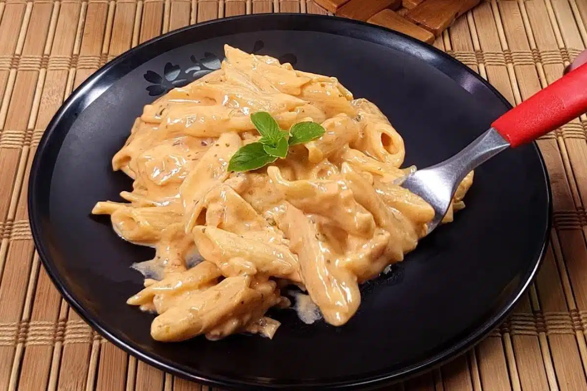 Macarrão penne cremoso