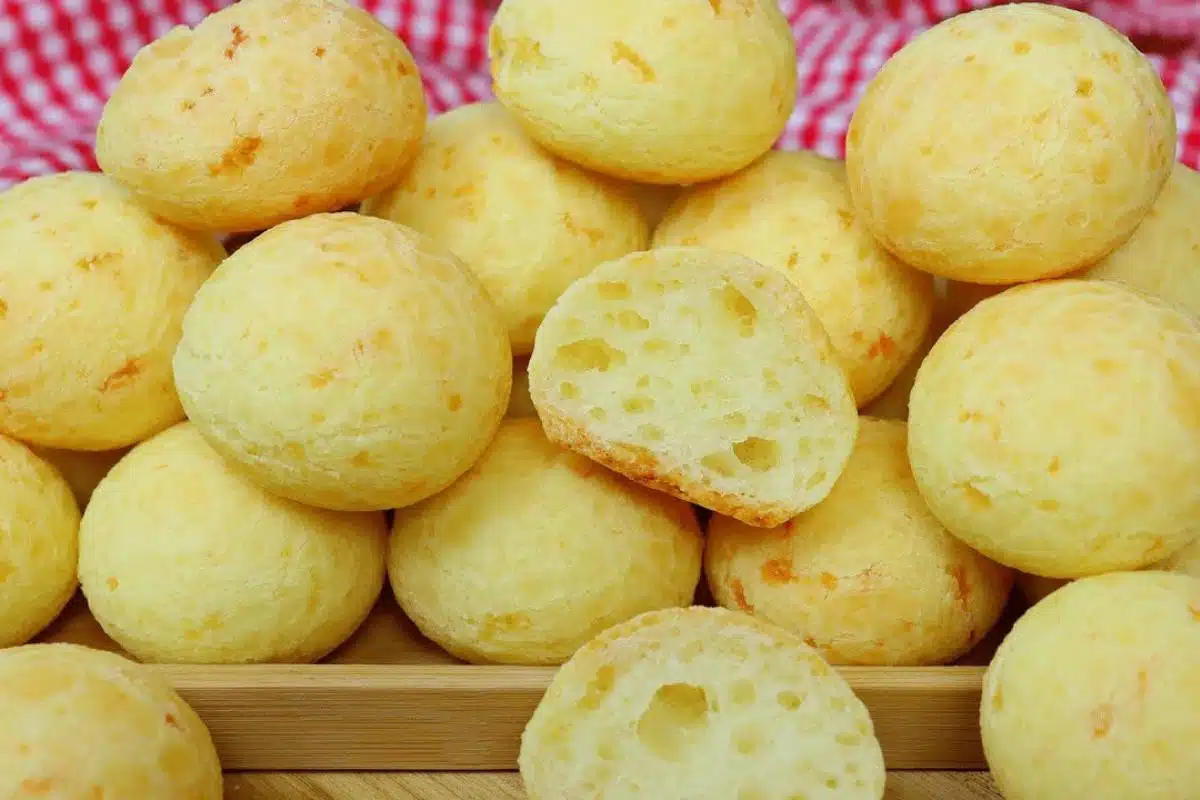 Pão de queijo caseiro